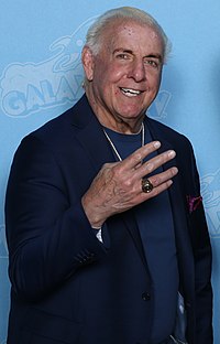 How tall is Ric Flair?